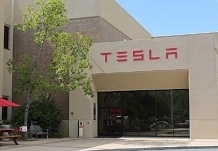 Tesla стала найдорожчим американським автовиробником, обігнавши концерн General Motors