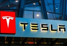 Заплигуй в мене! Ілон Маск анонсував Tesla, що "говорить"