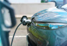 Деякі пільги на електромобілі залишаться
